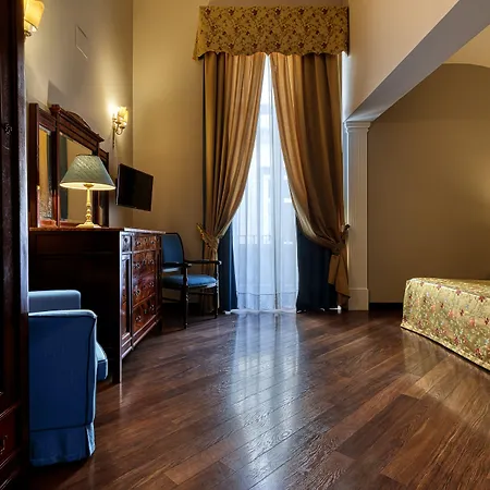 Decumani De Charme Szálloda