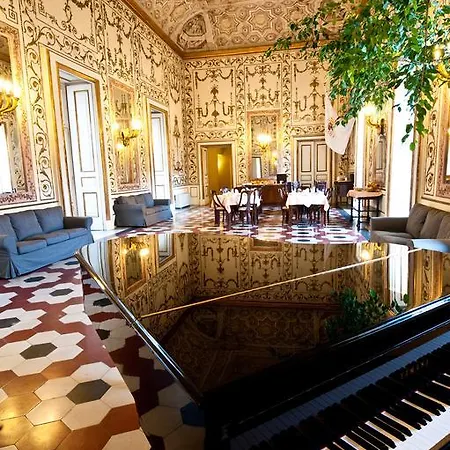 Decumani De Charme 4* Naples