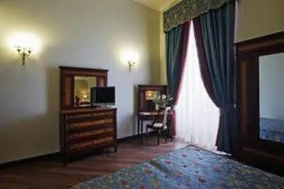Hotel Decumani De Charme 4*