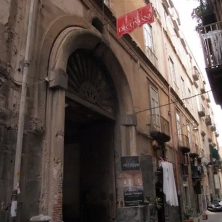 Hotel Decumani De Charme
