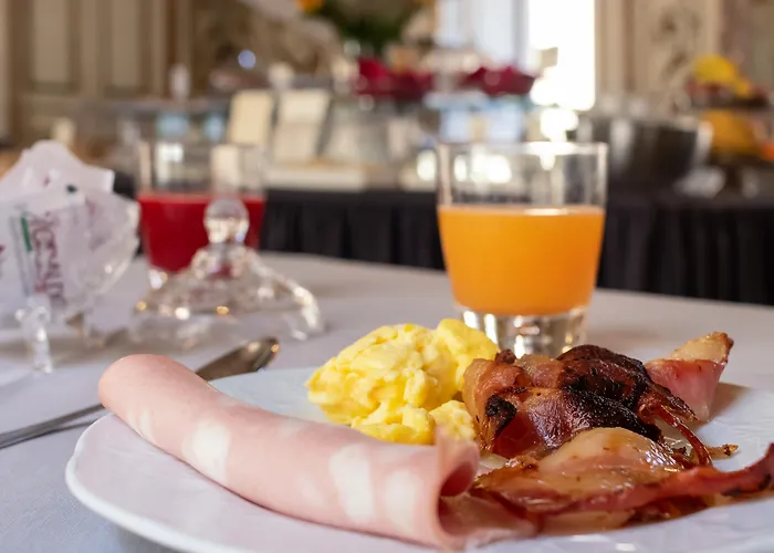 德库玛德尼查梅酒店 那不勒斯