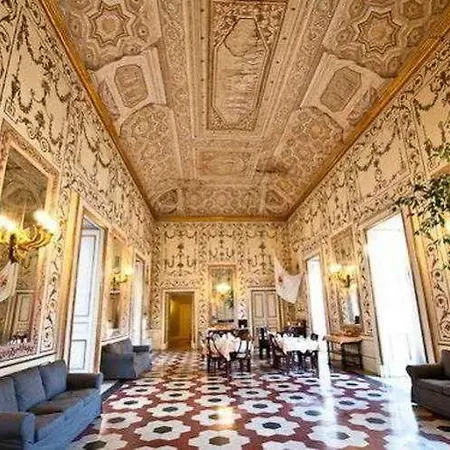 Отель Decumani De Charme 4*